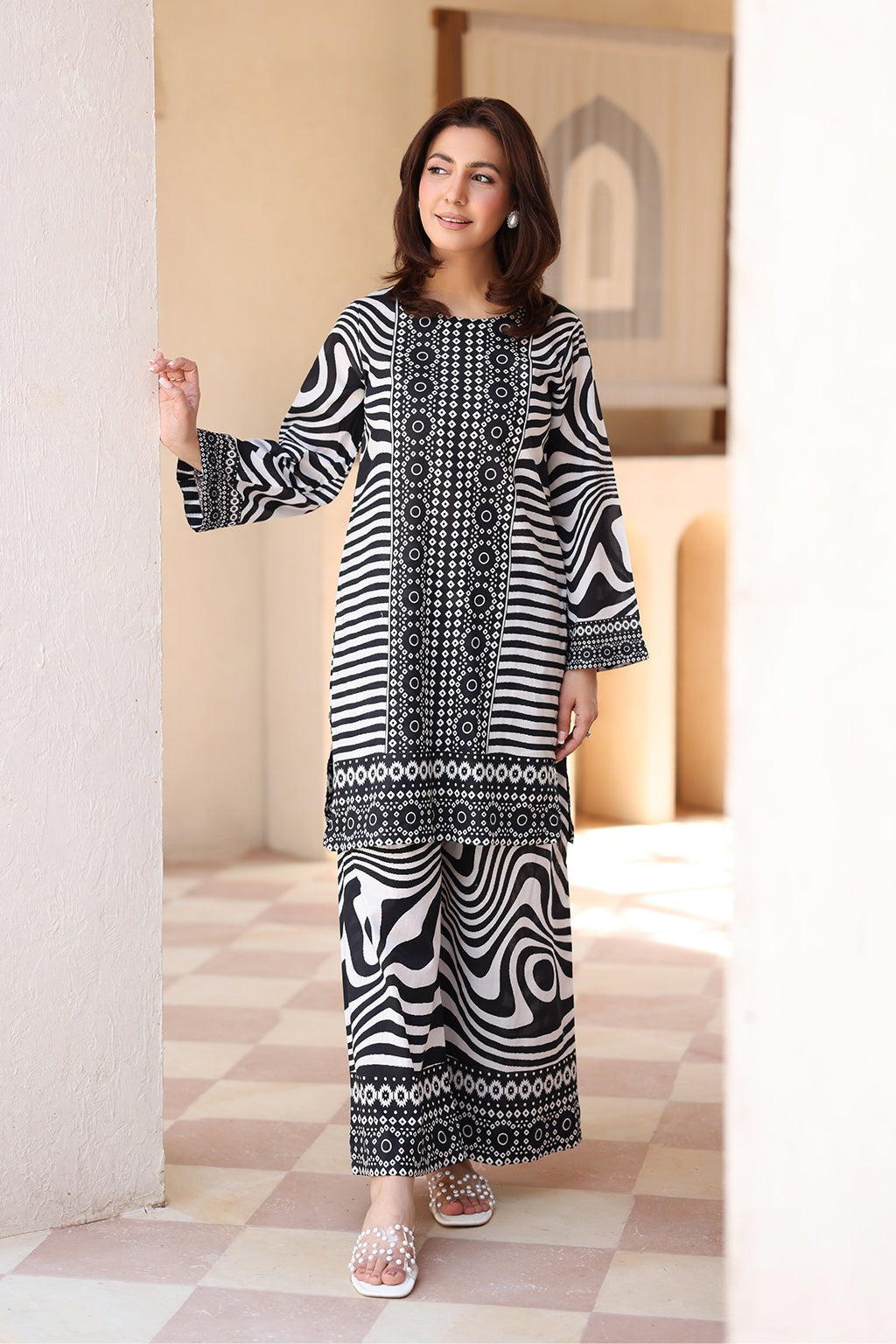 Sitara-e-Zeest 🌟💃 2 Pcs Kurti Set